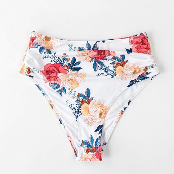 Cupshe White Floral Shirred High Waist Swimsuit Bottoms (M) - Picture 3 of 8